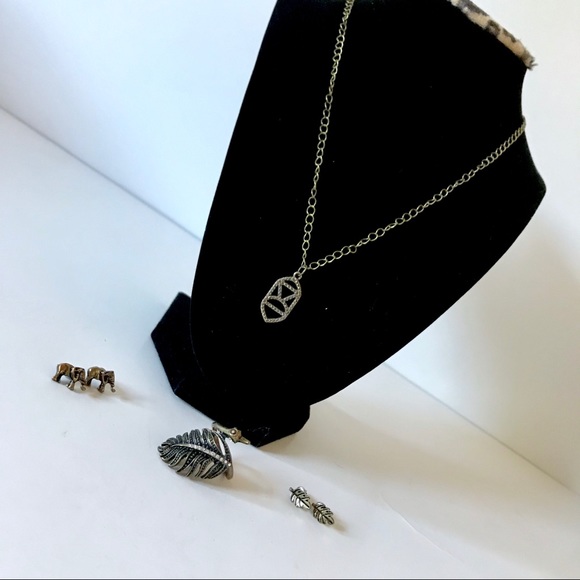 COPY - Matching Necklace/earring/rings set! - Picture 6 of 7